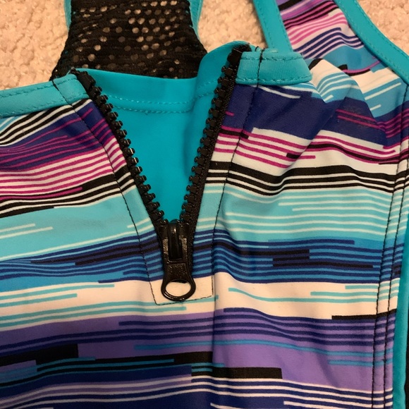 Girl’s swimsuit size 8 ZeroXposur - Picture 2 of 5